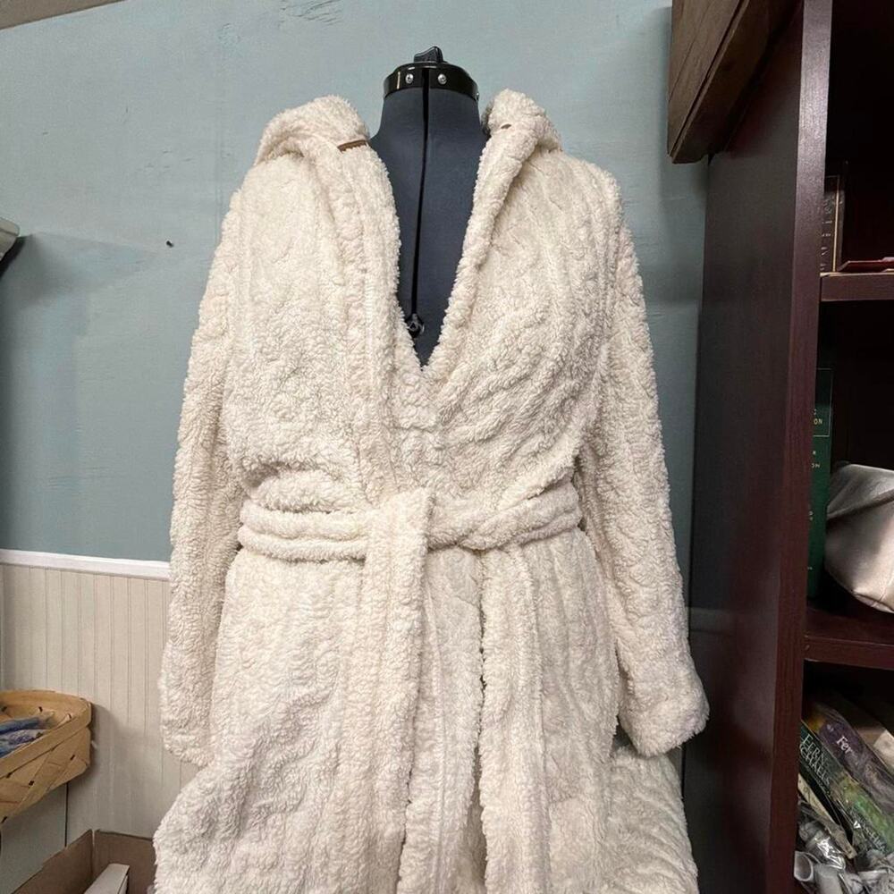 Ugg cream faux fur robe